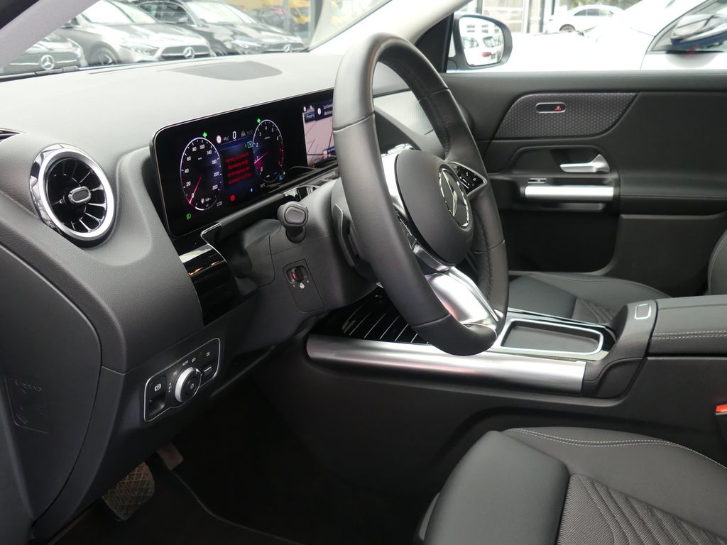 Mercedes-Benz GLA 180 2024