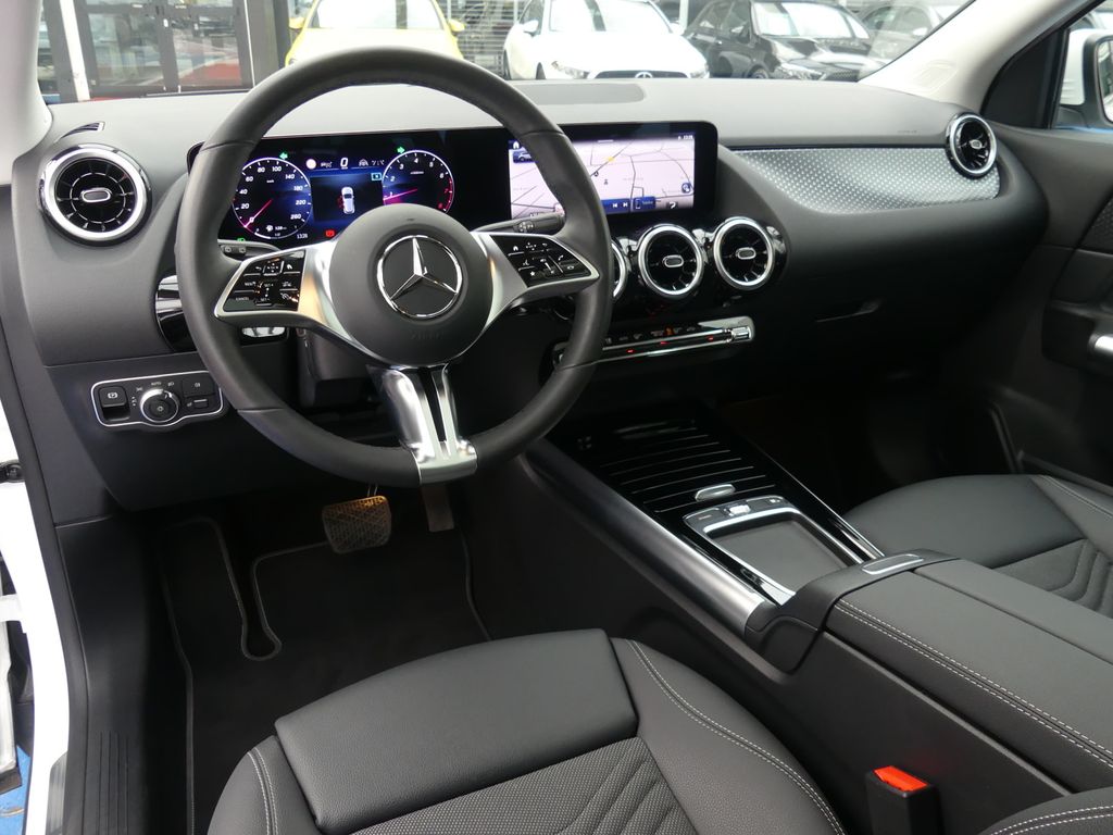 Mercedes-Benz GLA 180 2024