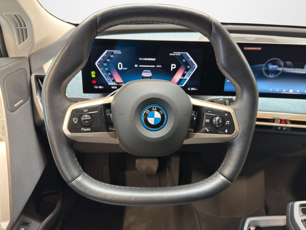 BMW iX 2023