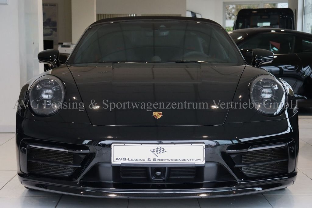 Porsche 992 2024