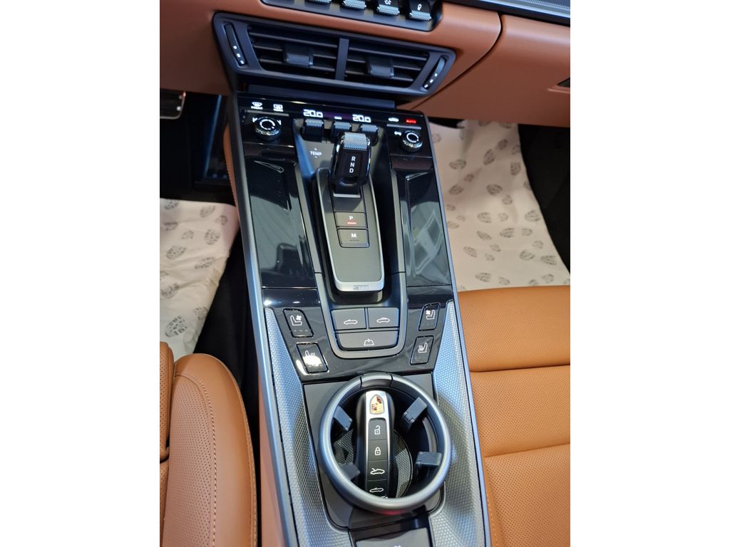 Porsche 992 2025