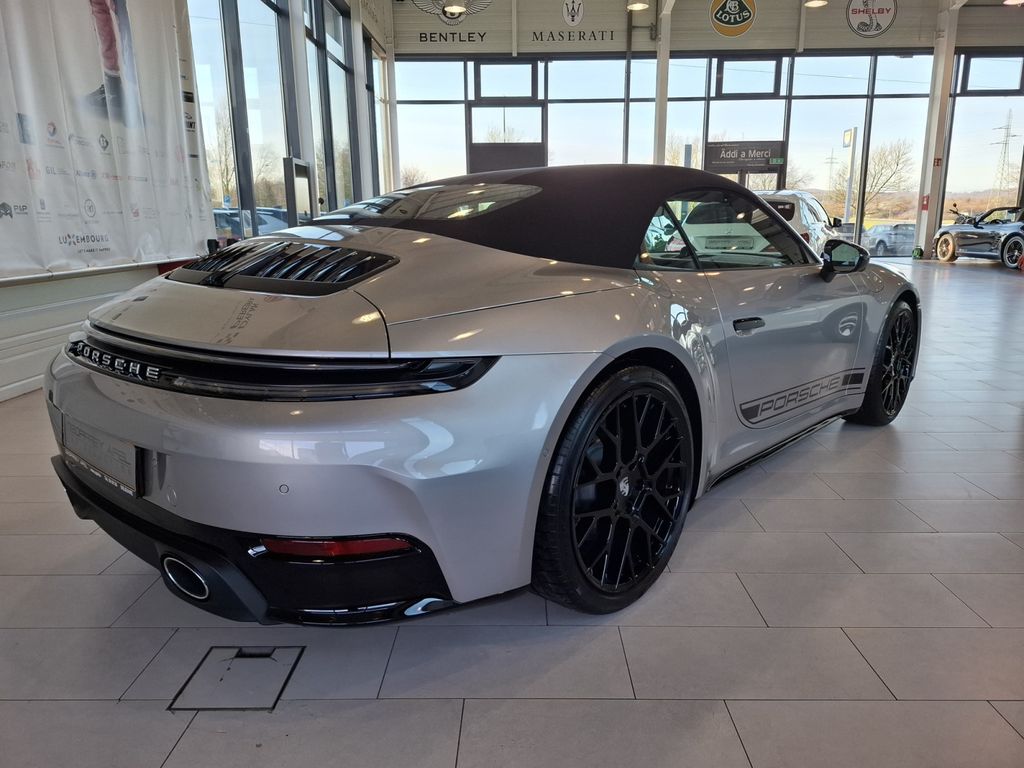 Porsche 992 2025