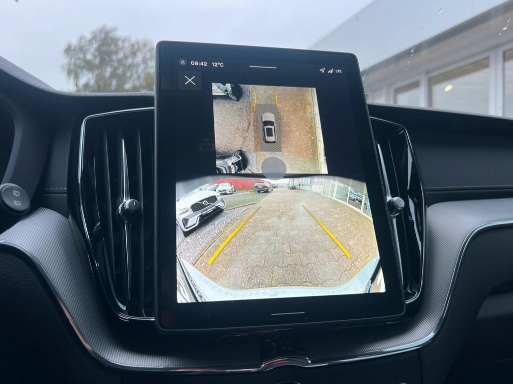 Volvo XC60 2025