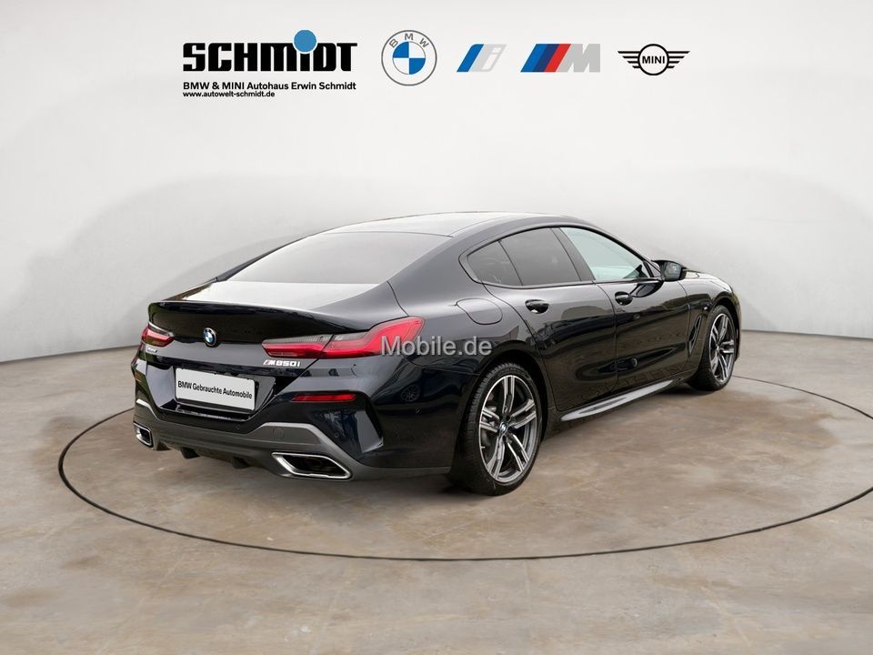 BMW M850 2022