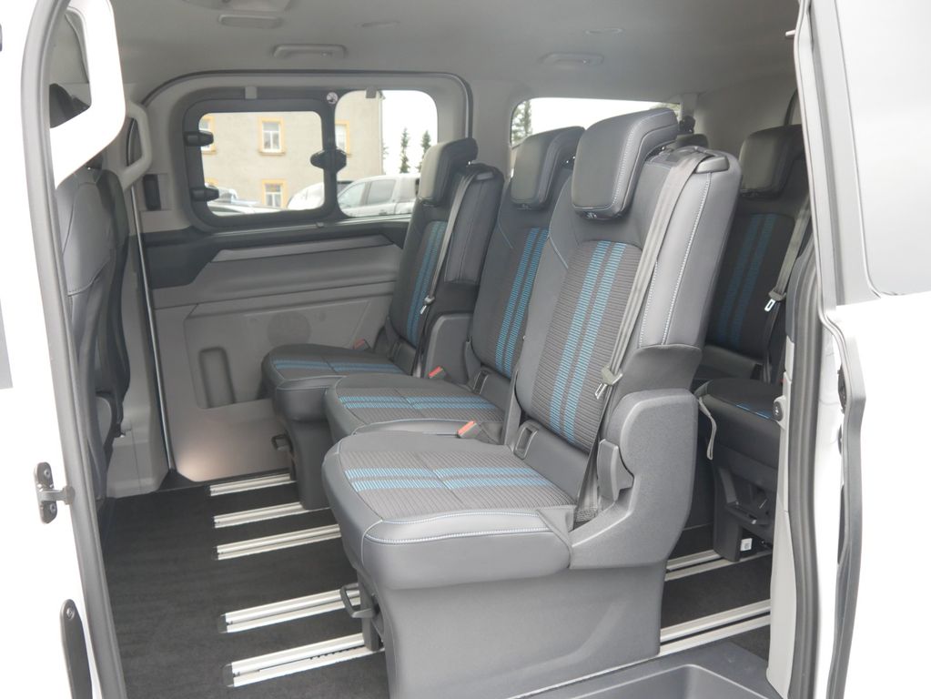 Ford Tourneo Custom 2025