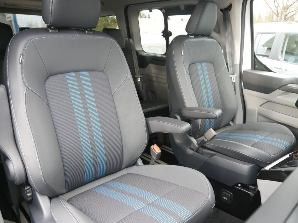 Ford Tourneo Custom 2025