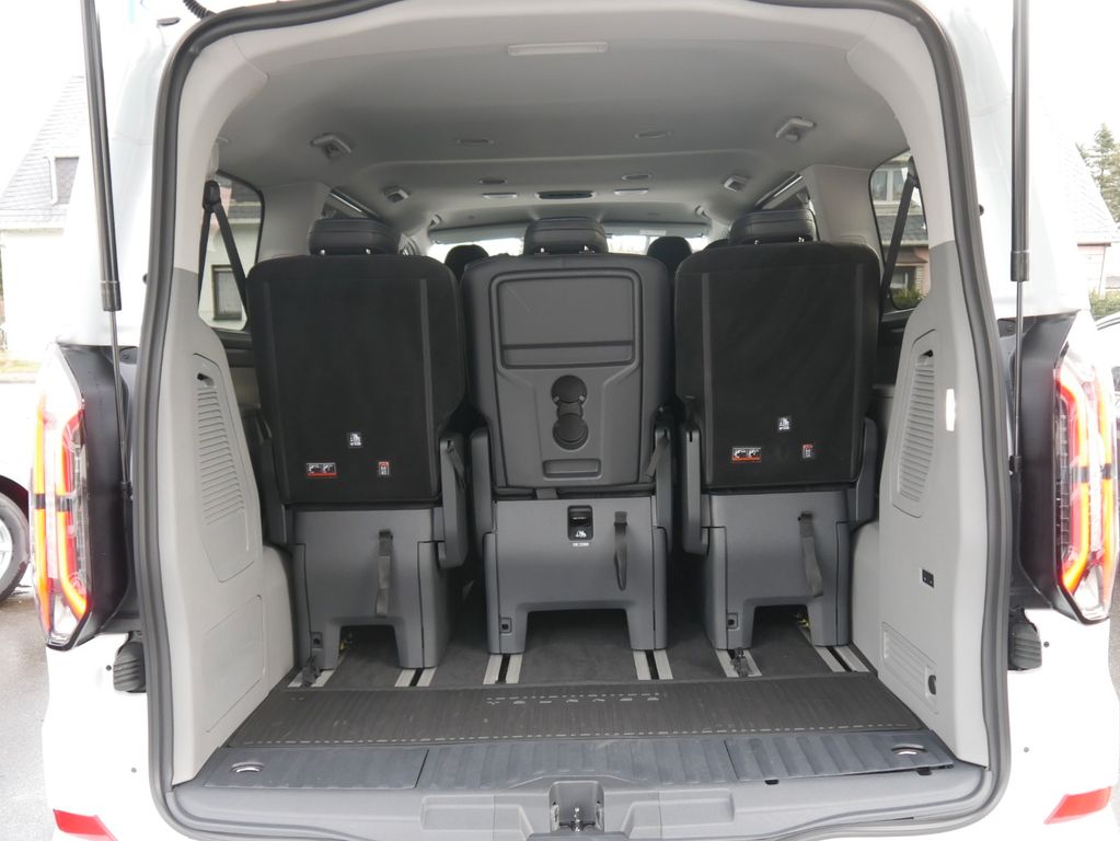 Ford Tourneo Custom 2025