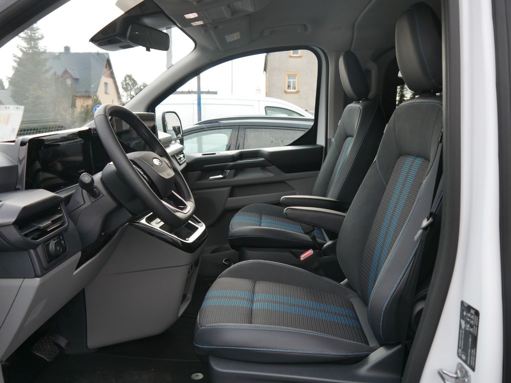 Ford Tourneo Custom 2025