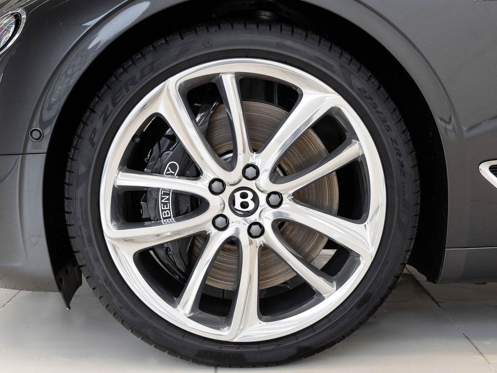 Bentley Continental GTC 2023