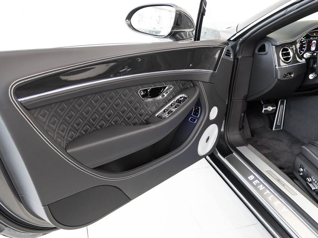 Bentley Continental GTC 2023