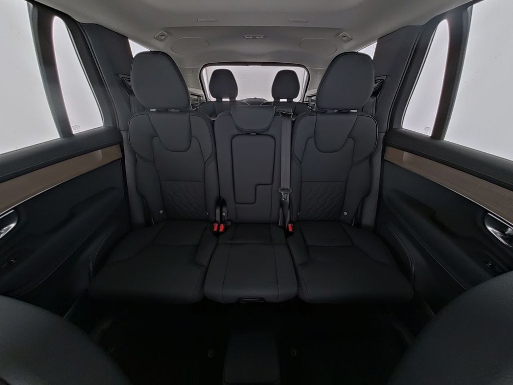 Volvo XC90 2025