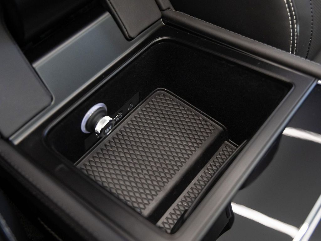 Bentley Continental GTC 2023