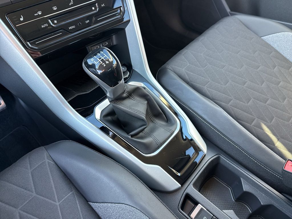 Volkswagen T-Roc 2025