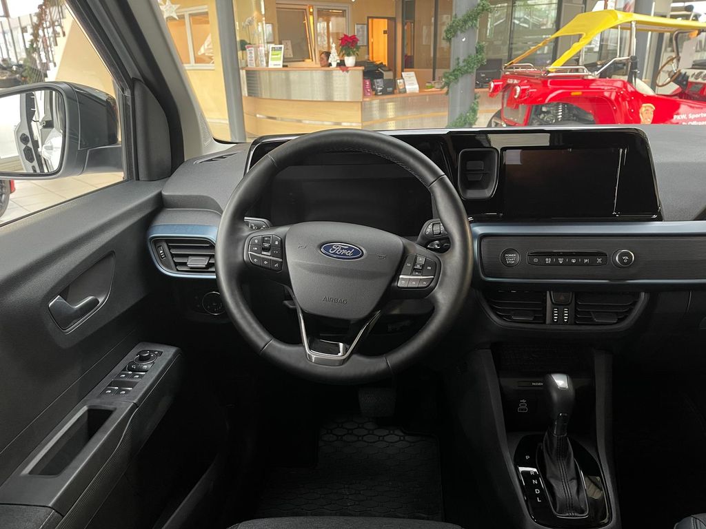 Ford Tourneo Courier 2025