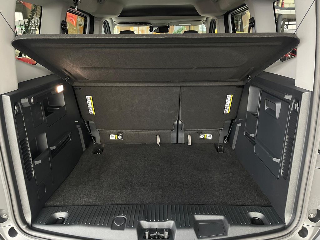 Ford Tourneo Courier 2025