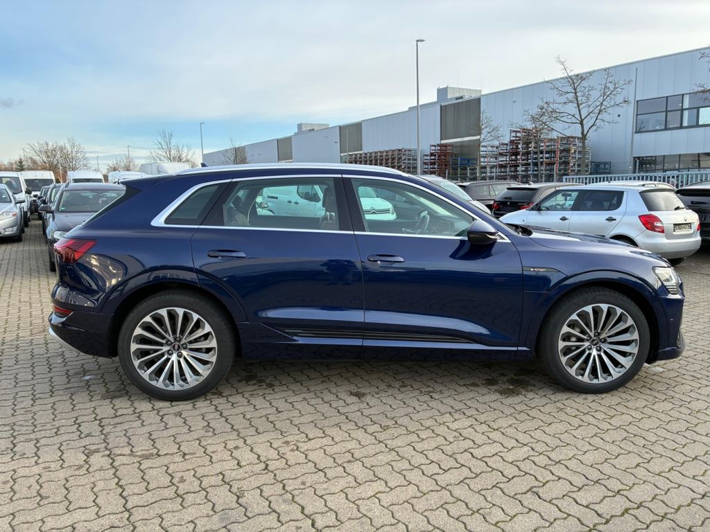 Audi e-tron 2022