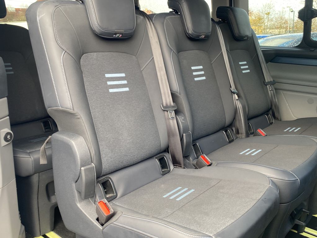 Ford Tourneo Custom 2025