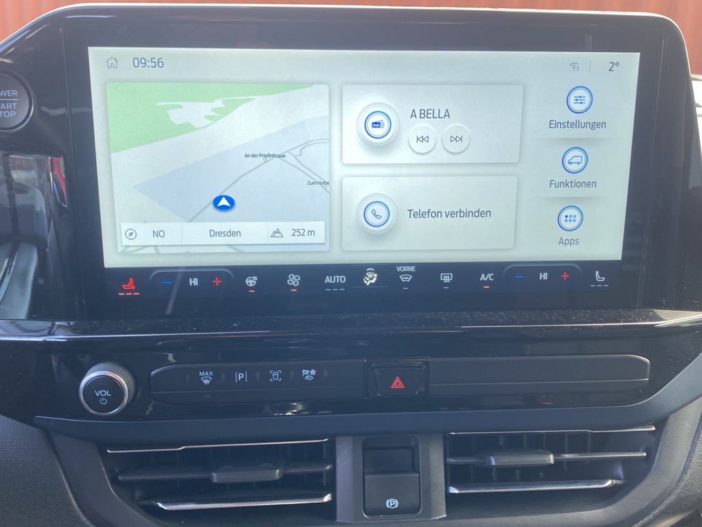 Ford Tourneo Custom 2025