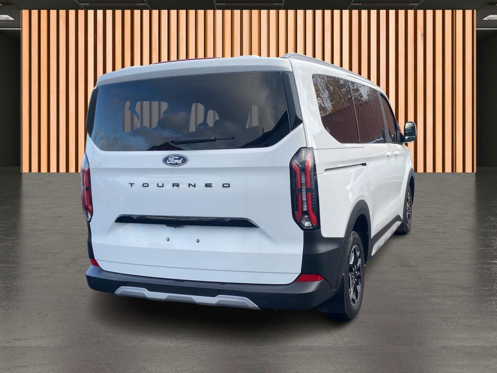 Ford Tourneo Custom 2025