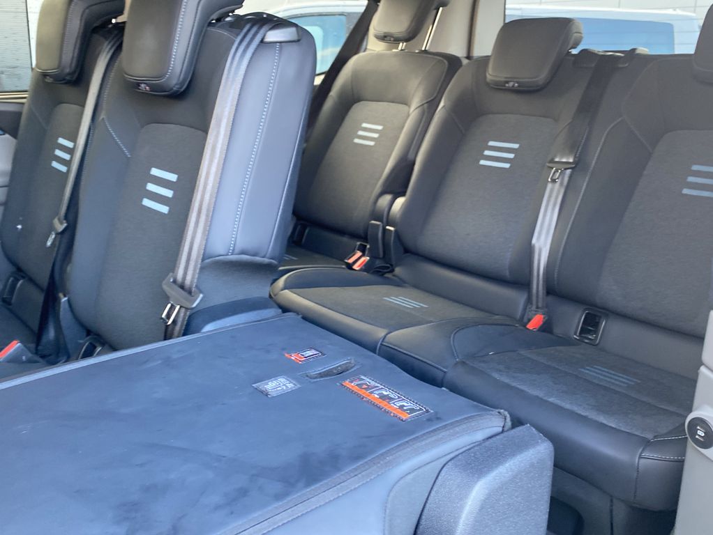 Ford Tourneo Custom 2025