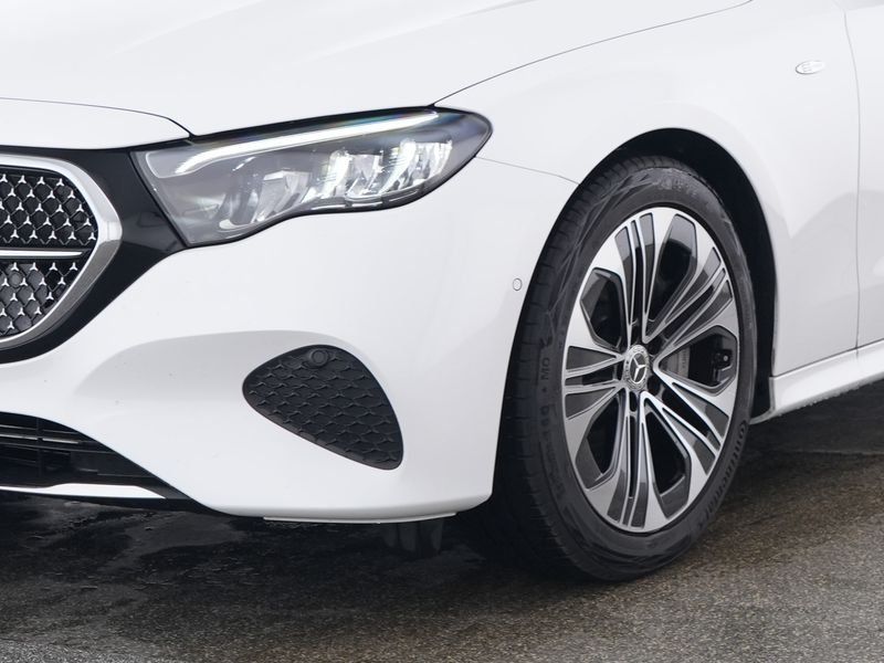 Mercedes-Benz E 300 2025