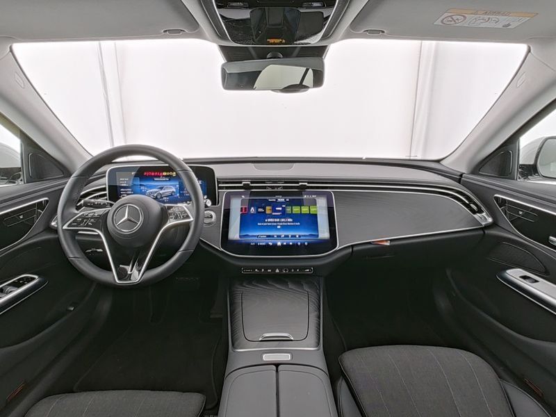 Mercedes-Benz E 300 2025