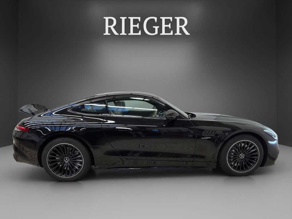 Mercedes-Benz AMG GT 2025