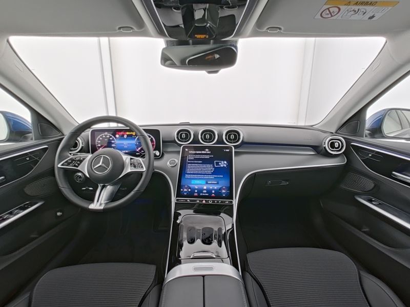 Mercedes-Benz C 200 2025