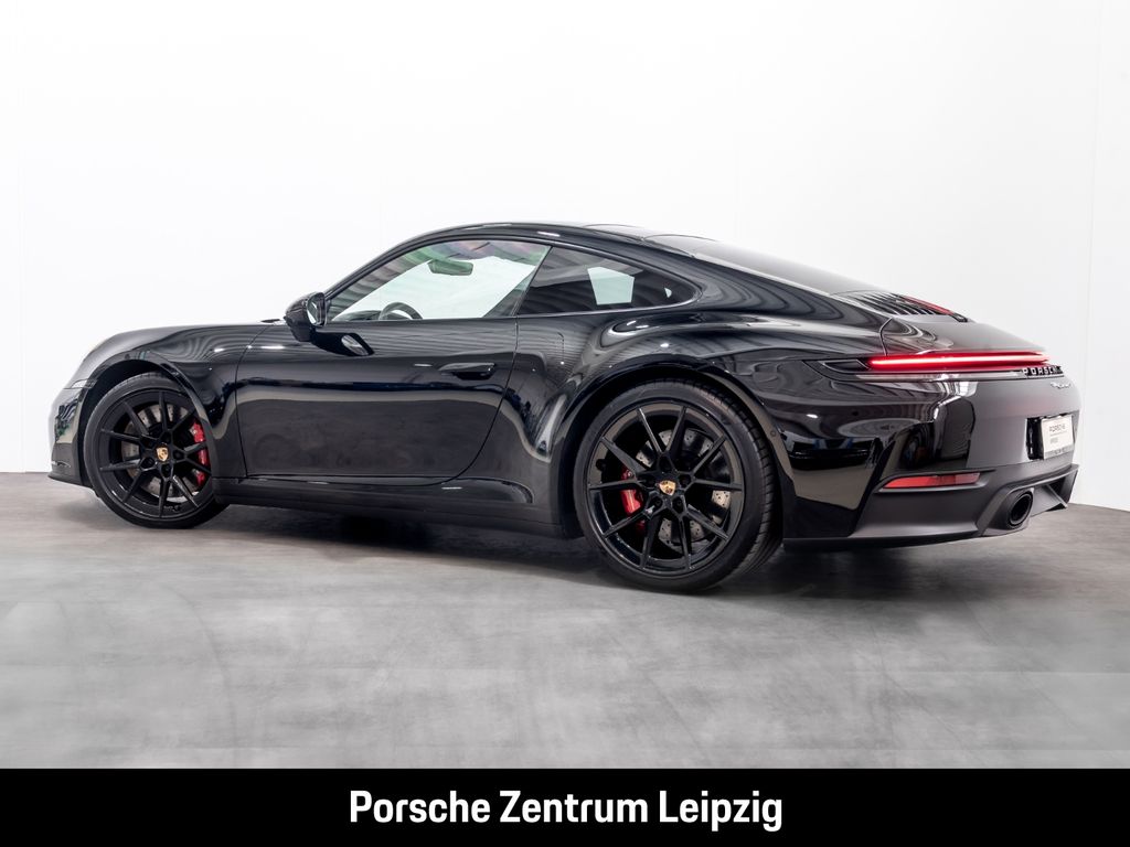 Porsche 992 2025