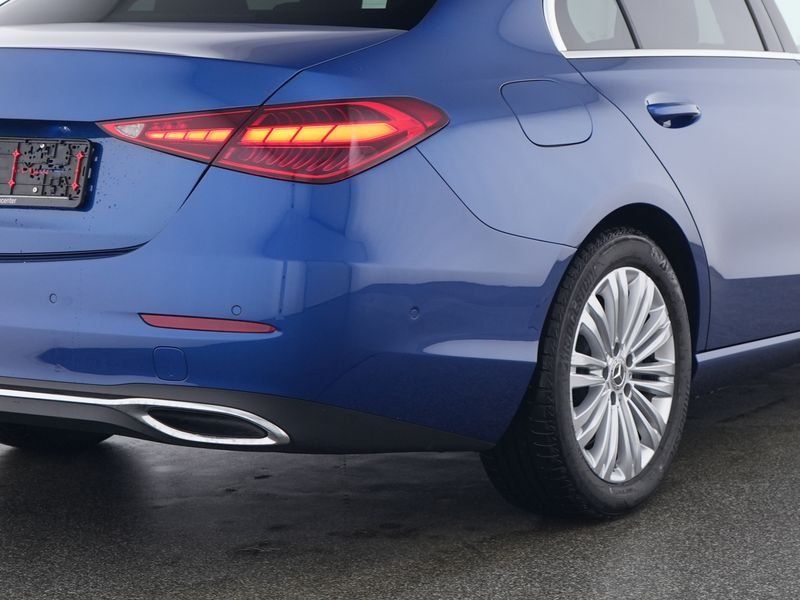 Mercedes-Benz C 200 2025