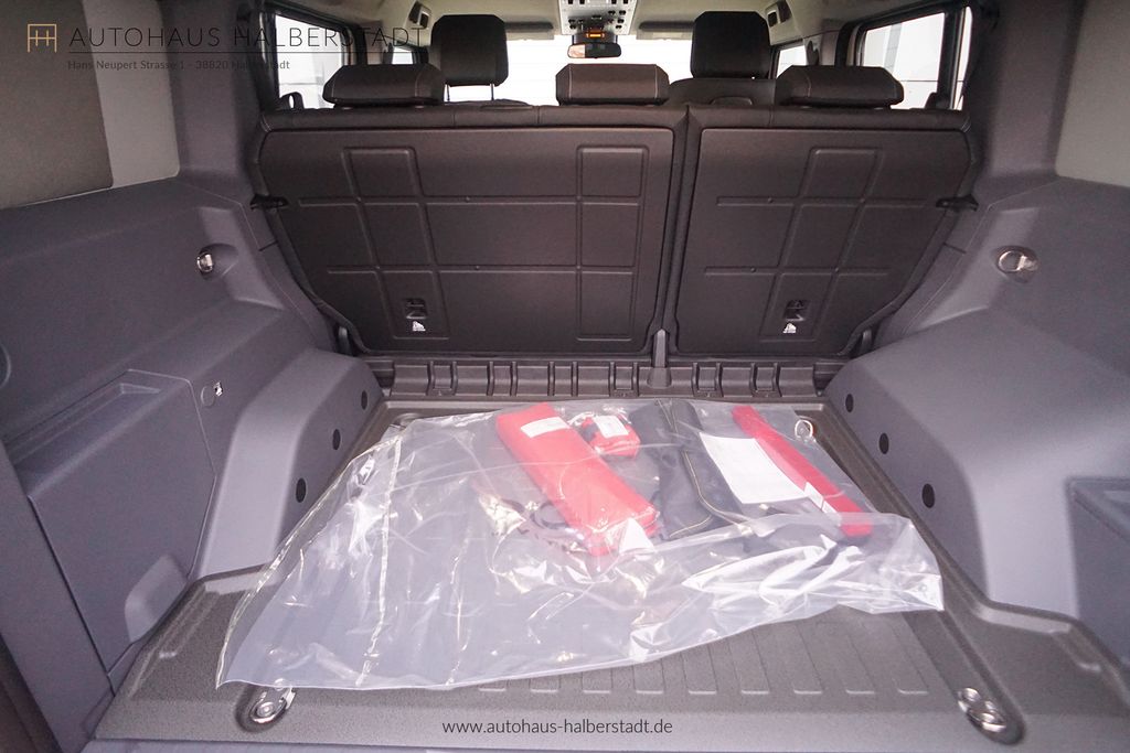 INEOS Grenadier 2025