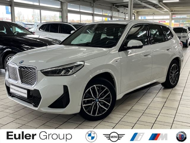 BMW iX1 2023