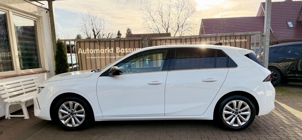 Opel Astra 2023