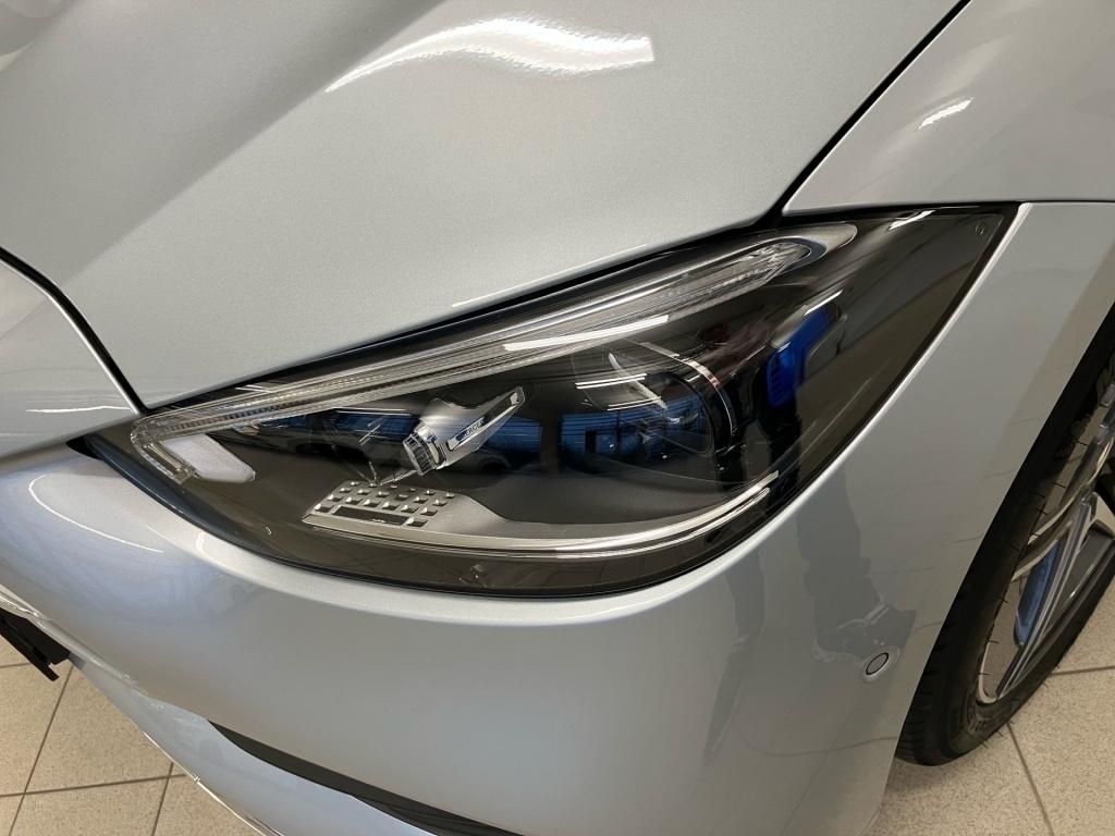 Mercedes-Benz C 300 2025