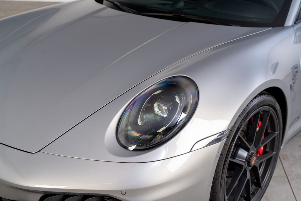 Porsche 992 2025