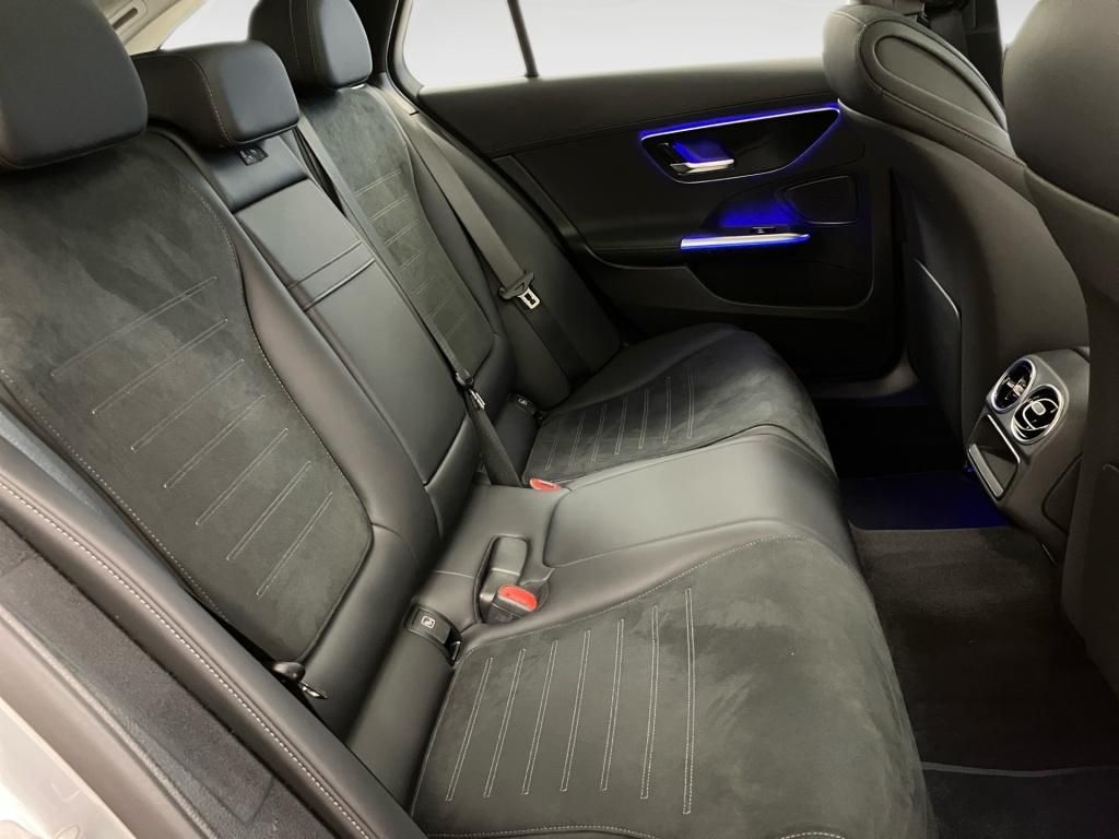 Mercedes-Benz C 300 2025