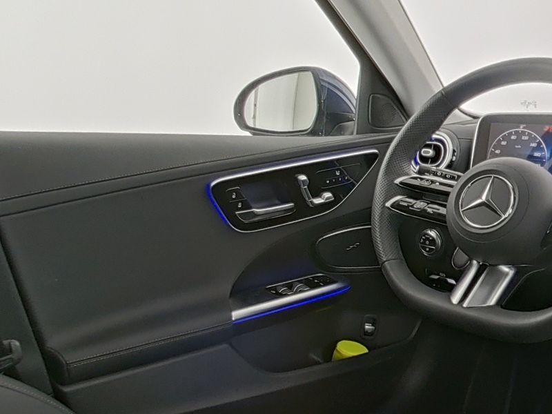Mercedes-Benz C 300 2025
