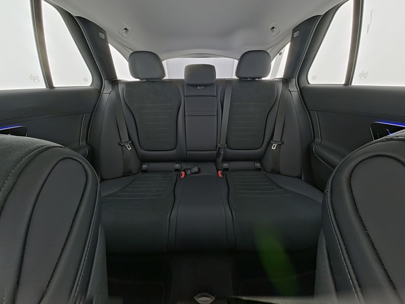 Mercedes-Benz C 300 2025