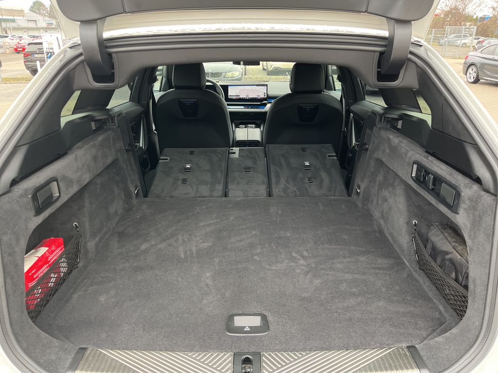 BMW i5 2024