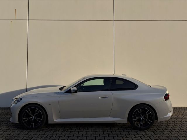 BMW 220 2025