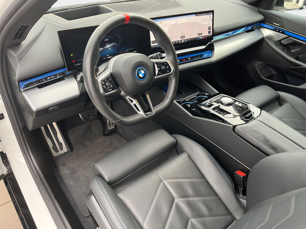 BMW i5 2024