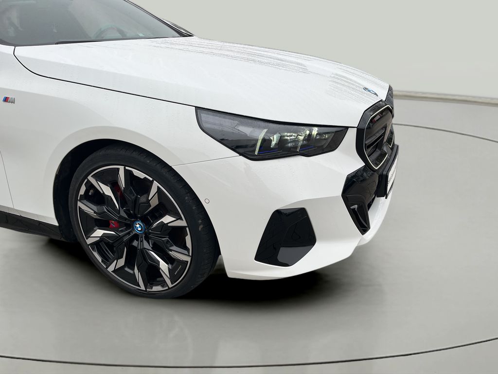 BMW i5 2024