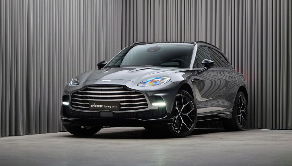 Aston Martin DBX 2024