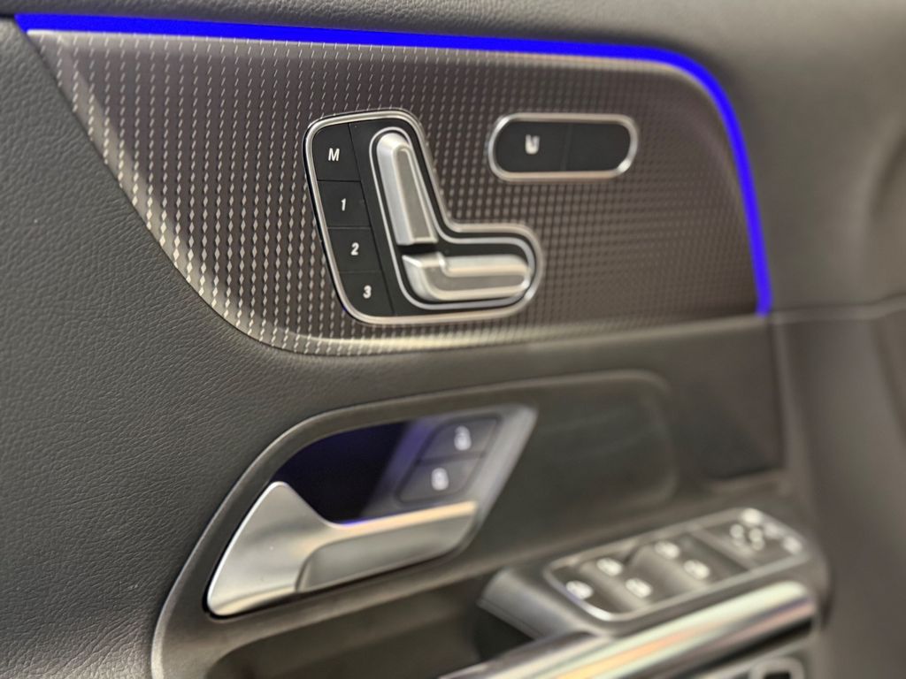 Mercedes-Benz EQA 2021