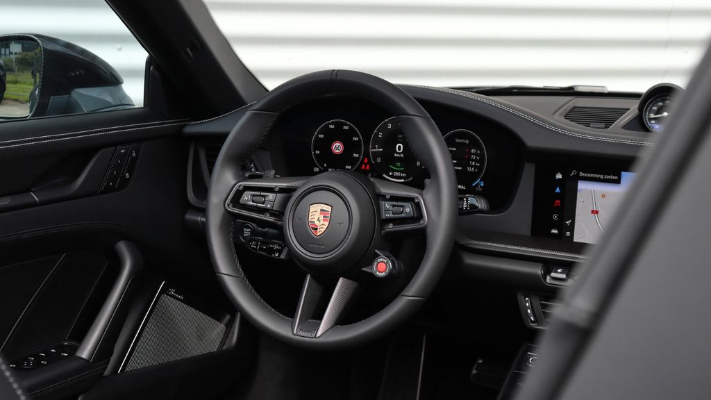 Porsche 992 2025