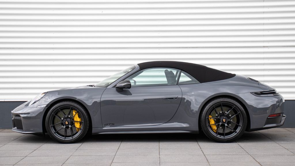Porsche 992 2025