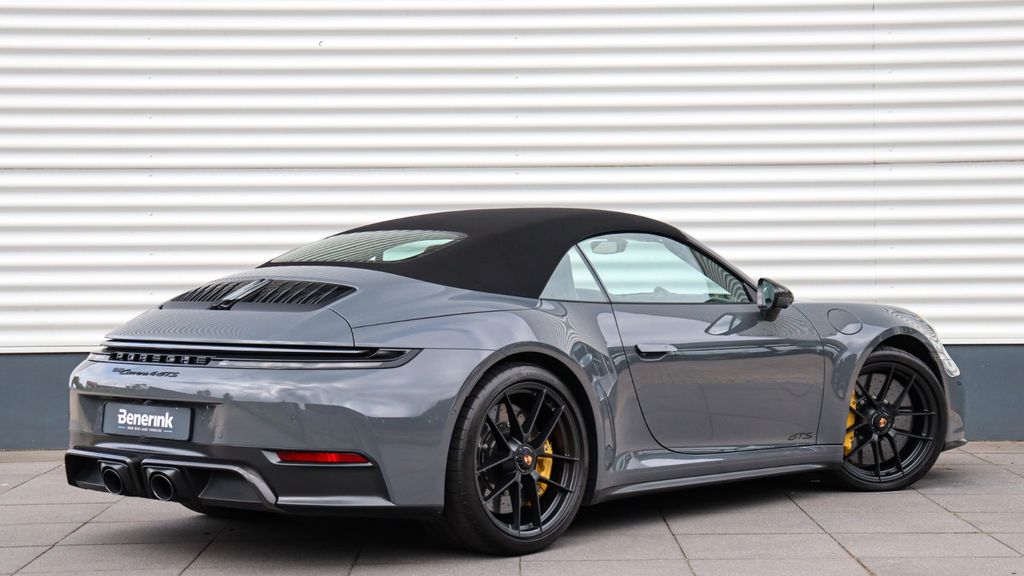 Porsche 992 2025