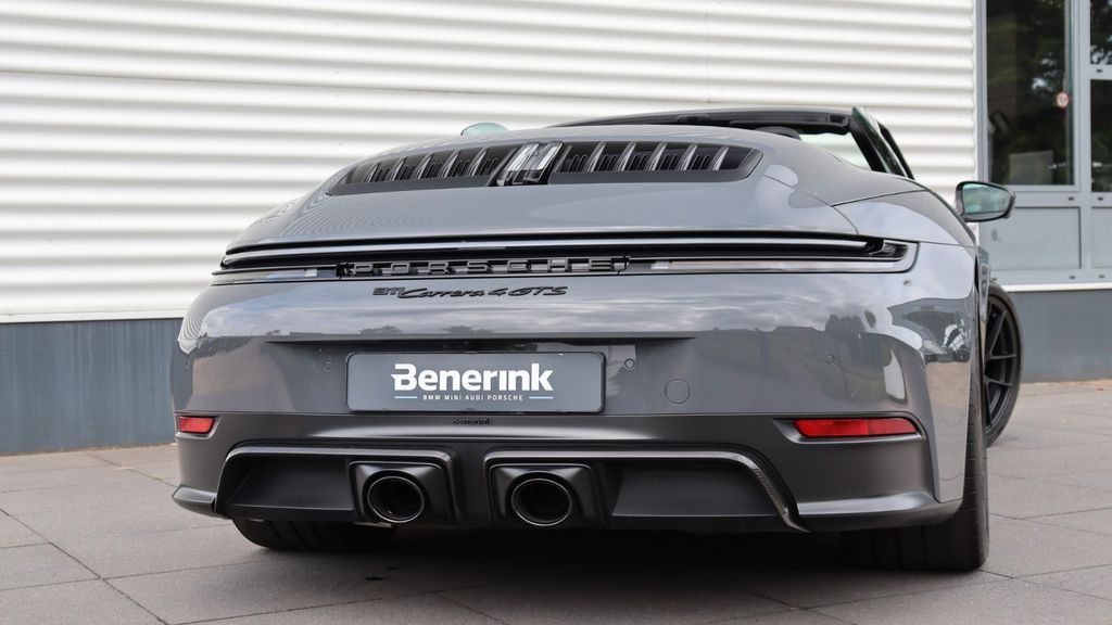 Porsche 992 2025