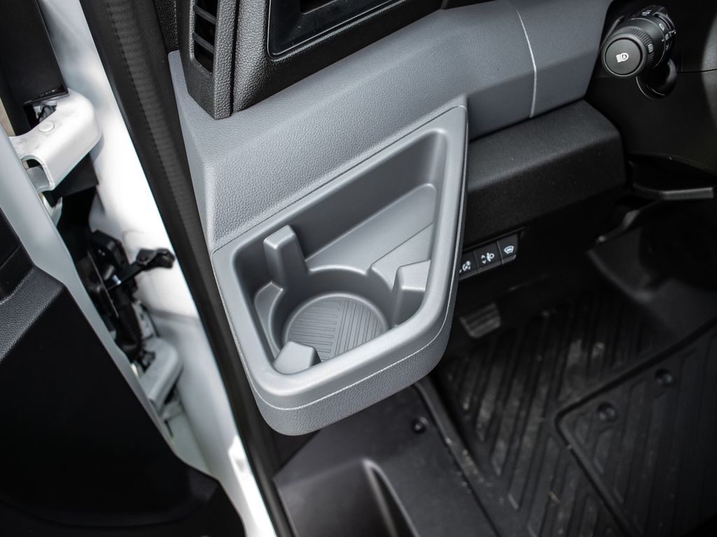 Nissan Interstar 2025