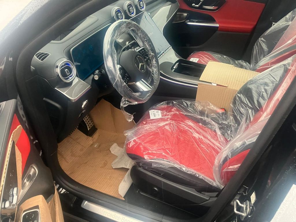 Mercedes-Benz GLC 300 2025